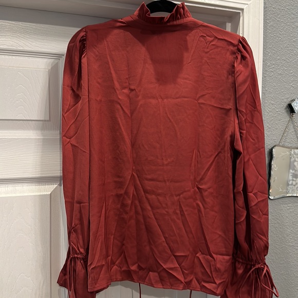 ♥️ NEW Banana Republic Ruffle-Tie Blouse - Picture 4 of 6